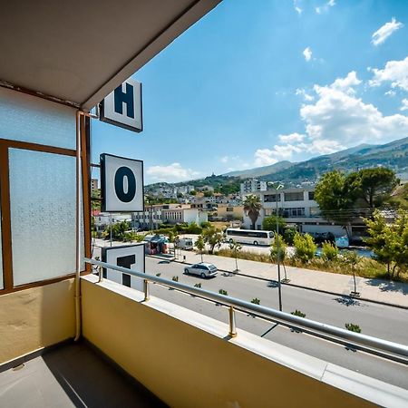 Double Room In Hotel Geraldo Kakavije Kültér fotó